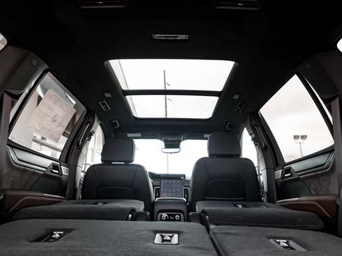 New 2026 GMC Acadia Denali Ultimate image 18