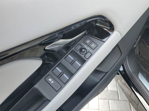 New 2026 Land Rover Range Rover Evoque Dynamic SE image 24