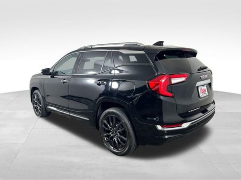 Used 2023 GMC Terrain Denali w/ Black Diamond Edition image 4