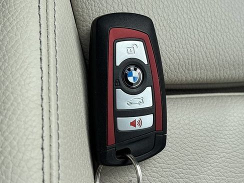 Used 2017 BMW 330i Sedan RWD image 41