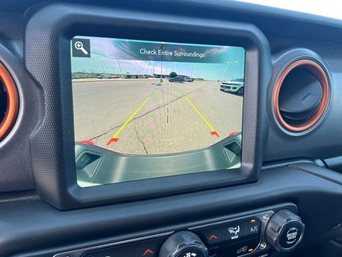 Used 2023 Jeep Gladiator Mojave w/ Trailer Tow Package AWD/4WD image 28