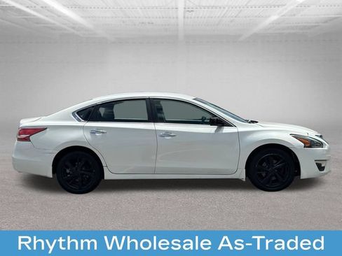 Used 2014 Nissan Altima 2.5 SV FWD image 9