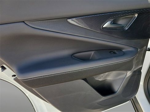 New 2025 Chevrolet Blazer EV LT image 18