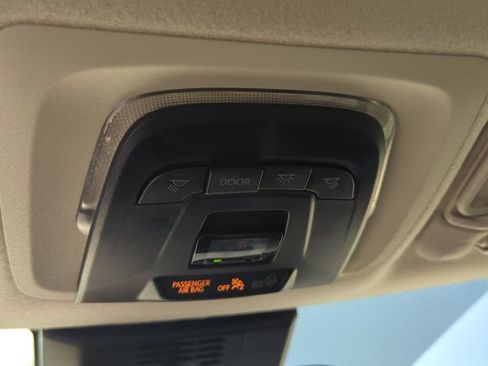 Used 2025 Toyota Corolla LE FWD image 23