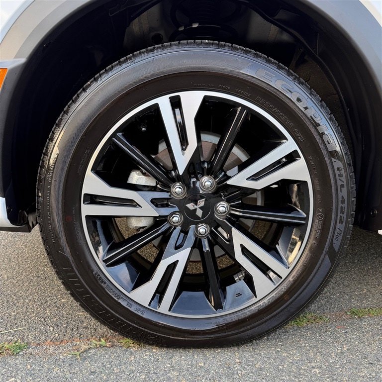 Used 2025 Mitsubishi Eclipse Cross AWD image 15