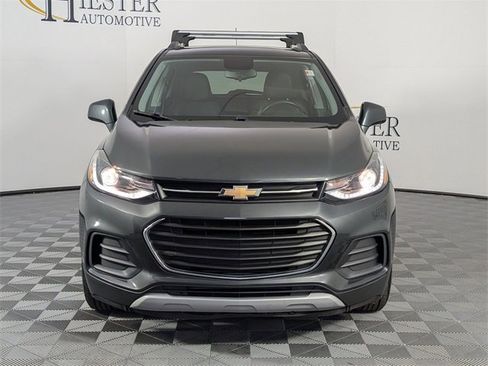 Used 2019 Chevrolet Trax LT w/ LT Convenience Package image 3