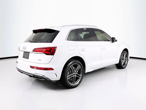 Used 2021 Audi Q5 e Premium Plus w/ Premium Plus Package AWD/4WD image 11