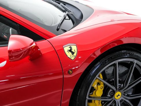 Used 2020 Ferrari 488 Pista Coupe RWD image 51