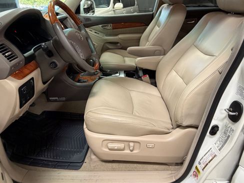 Used 2004 Lexus GX 470 image 17