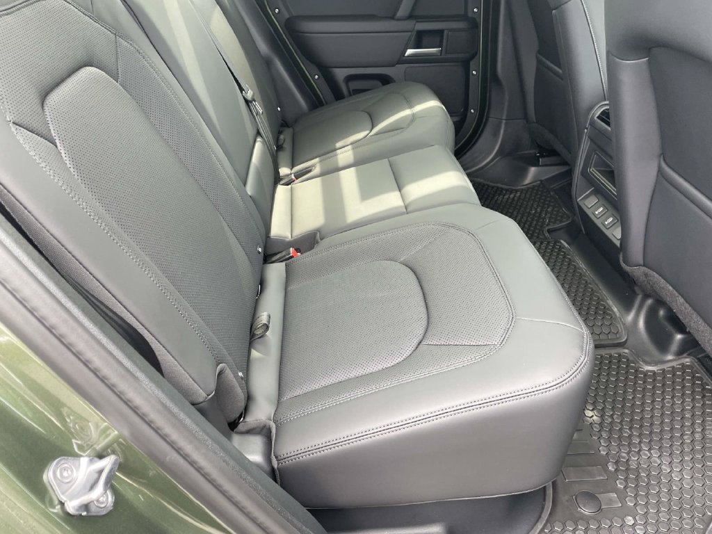 New 2026 Land Rover Defender 110 S AWD/4WD image 19