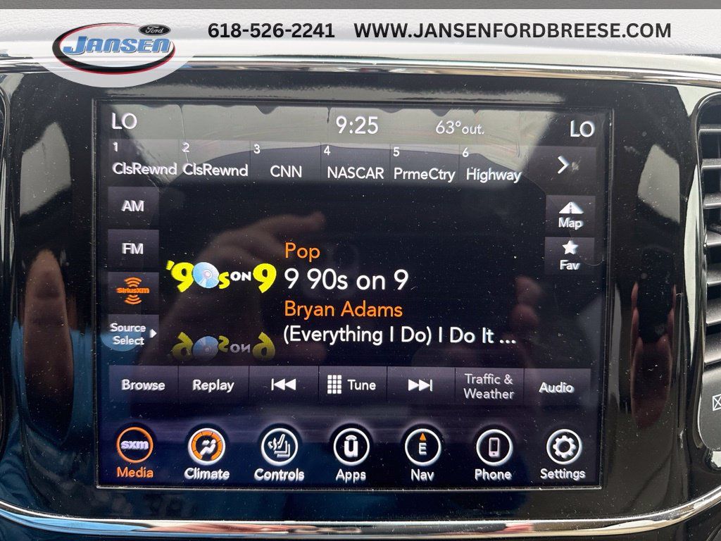 Used 2020 Jeep Grand Cherokee Limited AWD/4WD image 18