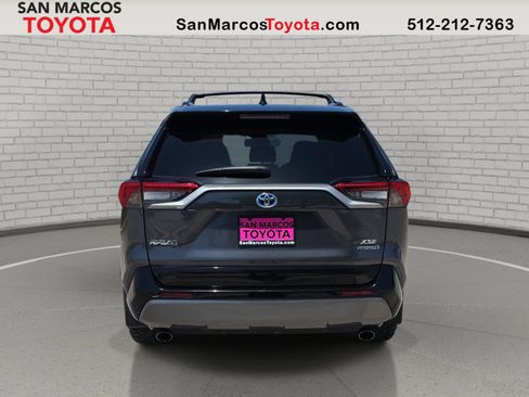 Used 2021 Toyota RAV4 XSE AWD/4WD image 7