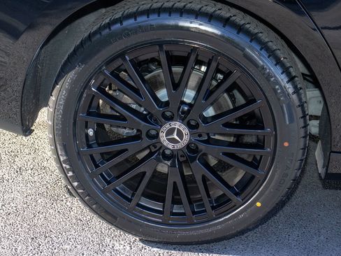 Used 2023 Mercedes-Benz CLA 250 image 39