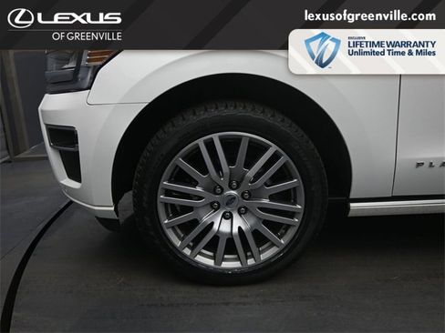 Used 2022 Ford Expedition Platinum image 9