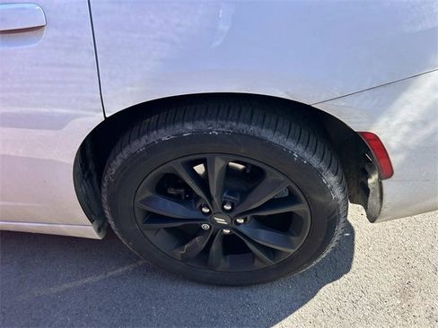 Used 2021 Dodge Charger SXT w/ Blacktop Package image 10