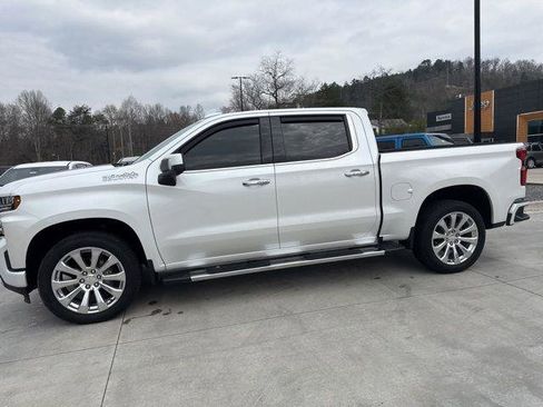 Used 2021 Chevrolet Silverado 1500 High Country w/ Technology Package image 12