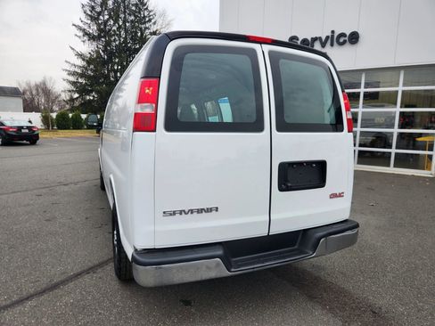 Used 2017 GMC Savana 3500 Extended image 12