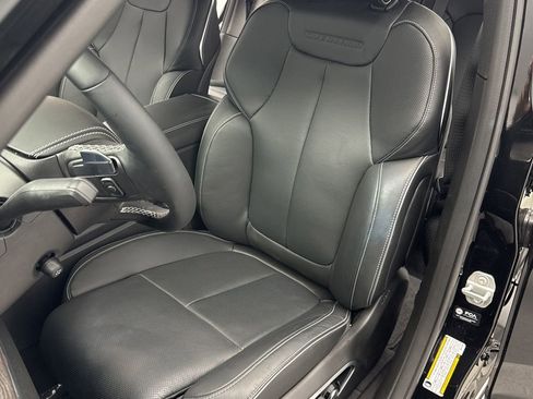 New 2025 Jeep Grand Cherokee Overland w/ Adv Protech Group III image 10