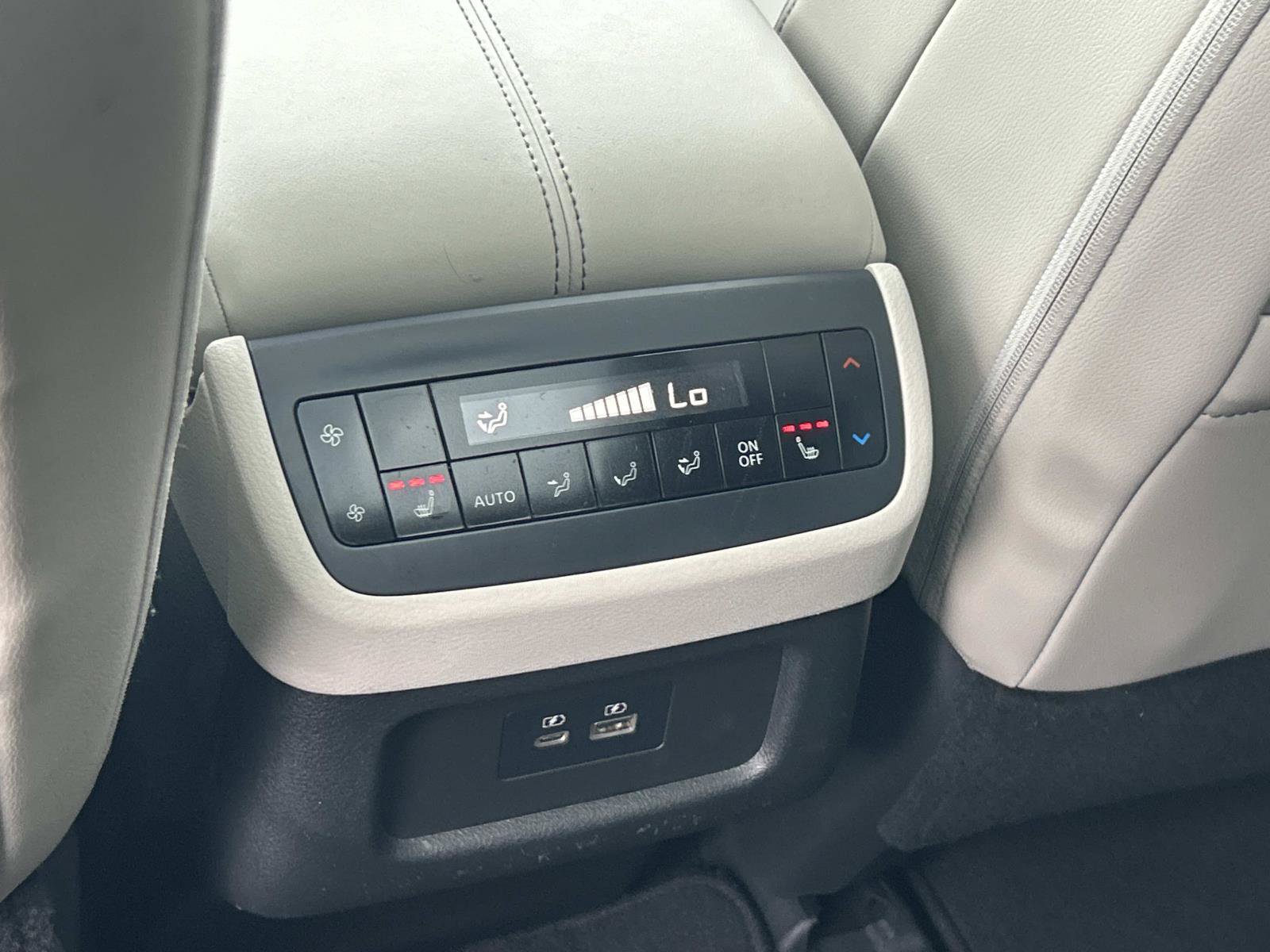 Used 2024 Nissan Pathfinder SL w/ SL Premium Package AWD/4WD image 25