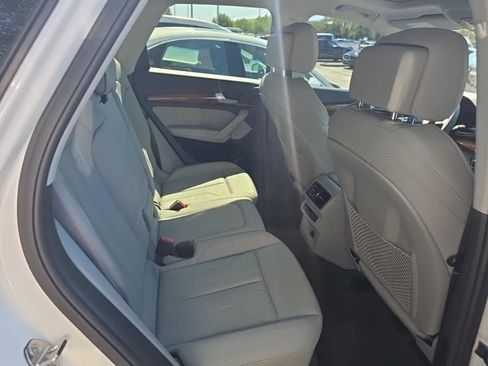 Used 2024 Audi Q5 e Premium Plus w/ Premium Plus Package AWD/4WD image 11