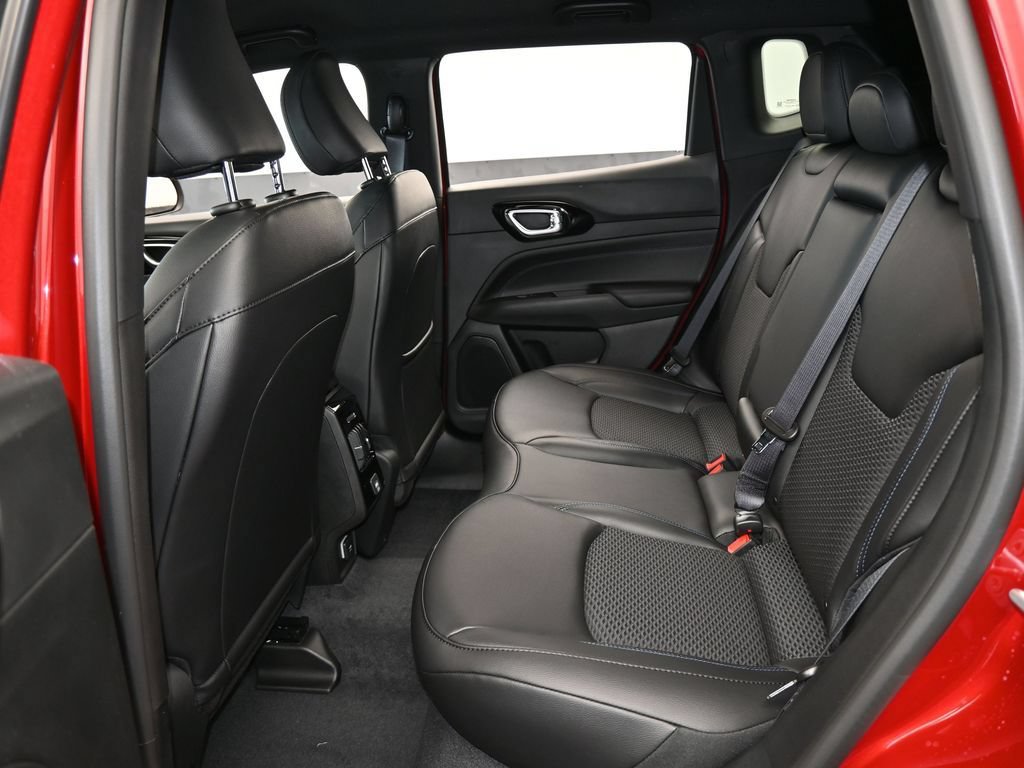 New 2026 Jeep Compass Latitude AWD/4WD image 28