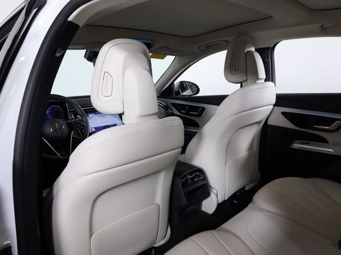 Certified 2025 Mercedes-Benz E 450 4MATIC Sedan image 31