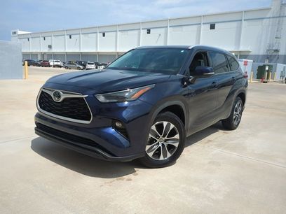 Used 2022 Toyota Highlander XLE