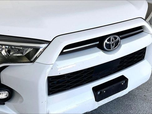 Used 2022 Toyota 4Runner SR5 RWD image 37