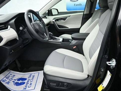 Used 2025 Toyota RAV4 XLE Premium FWD image 13
