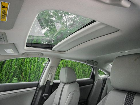 Certified 2021 Honda Civic EX image 27