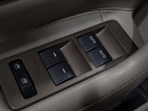 Used 2015 Lincoln MKX FWD w/ Equipment Group 101A image 27