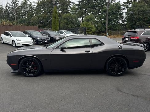 Used 2020 Dodge Challenger R/T RWD image 4