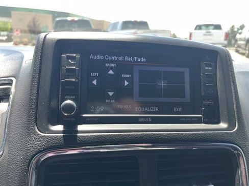 Used 2019 Dodge Grand Caravan SXT FWD image 49