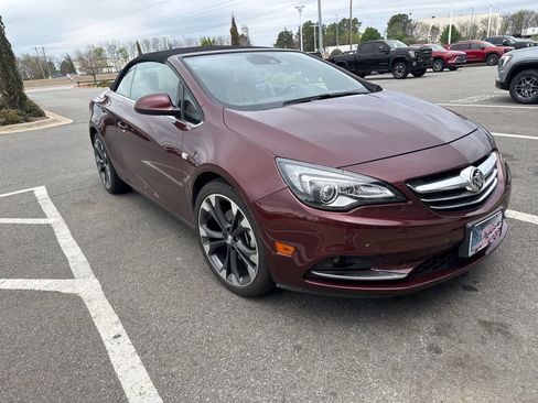 Used 2018 Buick Cascada Premium image 4