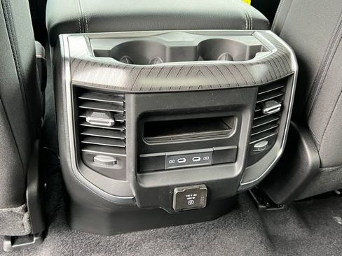 New 2026 RAM 1500 Big Horn AWD/4WD image 34