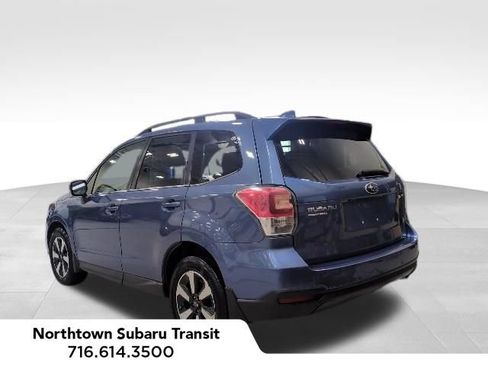 Used 2018 Subaru Forester 2.5i Limited AWD/4WD image 3