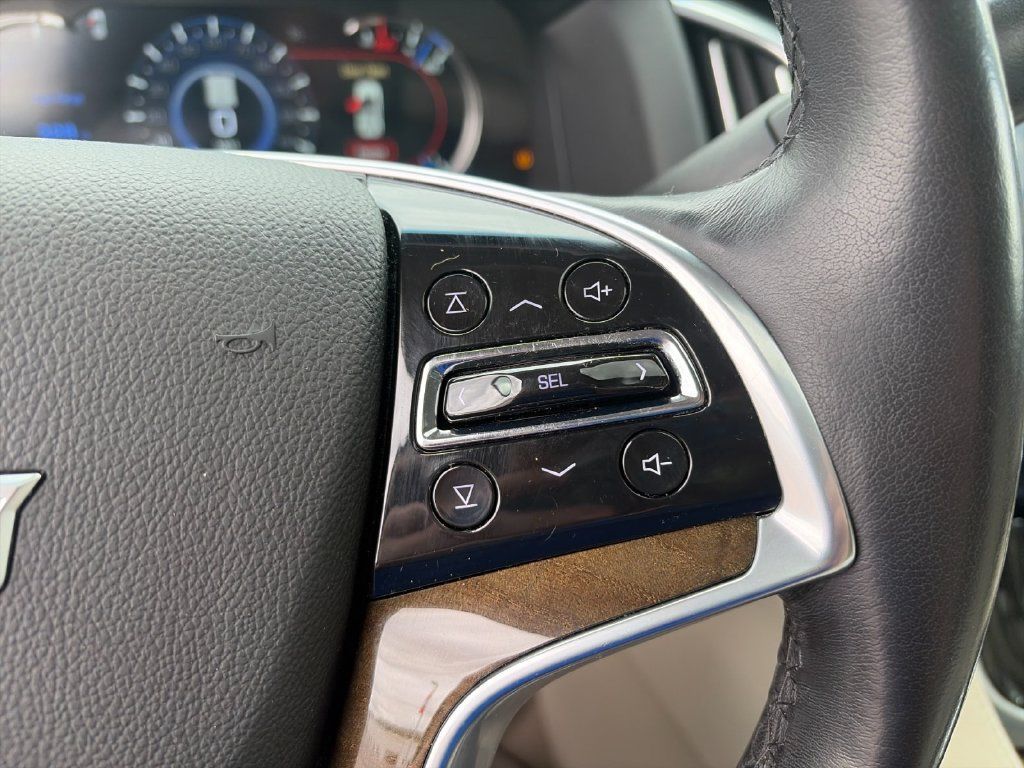 Used 2020 Cadillac Escalade Premium Luxury AWD/4WD image 32