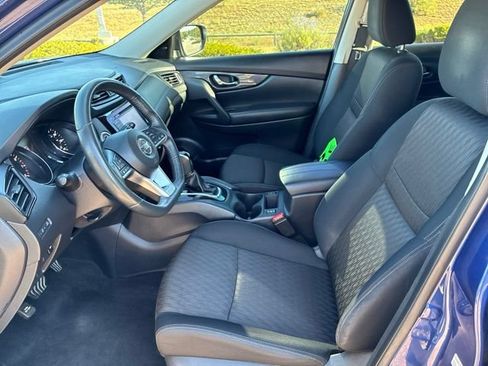 Used 2018 Nissan Rogue SV AWD/4WD image 14