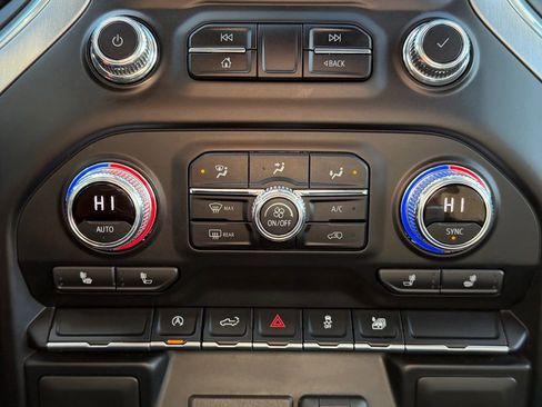 Used 2021 GMC Sierra 1500 Elevation image 11