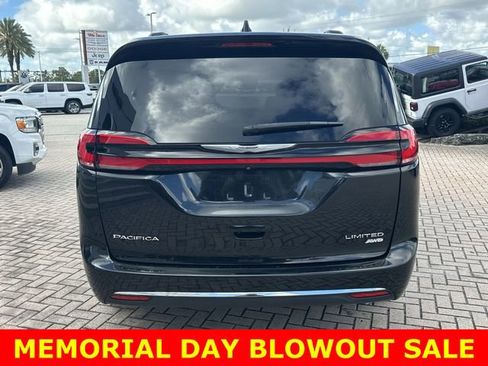 Used 2022 Chrysler Pacifica Limited w/ Uconnect Theater Family Group AWD/4WD image 8
