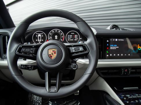 New 2026 Porsche Cayenne S AWD/4WD image 16
