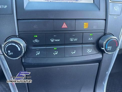 Used 2017 Toyota Camry LE FWD image 23