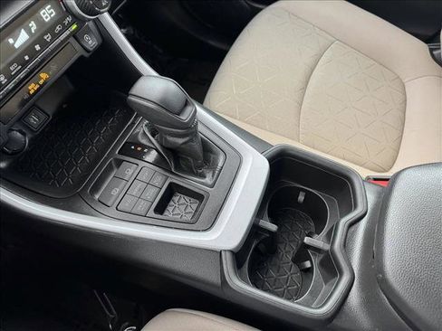 Used 2024 Toyota RAV4 XLE image 16