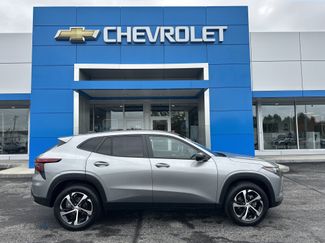 Certified 2025 Chevrolet Trax RS w/ Driver Confidence Package FWD video 1