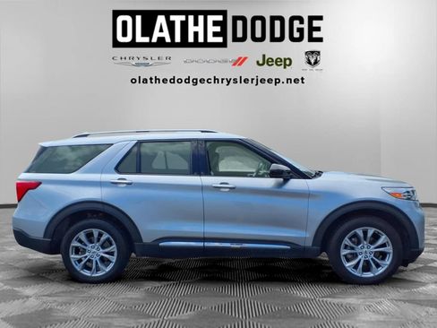 Used 2022 Ford Explorer Limited AWD/4WD image 30