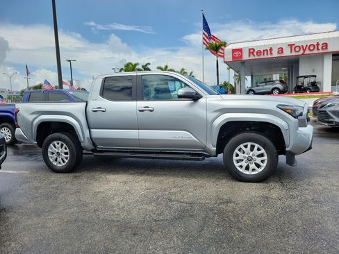 Used 2024 Toyota Tacoma SR5 RWD image 13