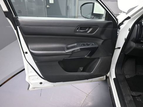 Used 2023 Nissan Pathfinder SV AWD/4WD image 69
