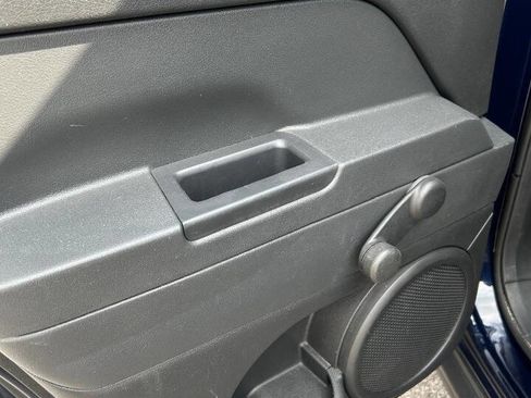 Used 2016 Jeep Patriot Sport image 18