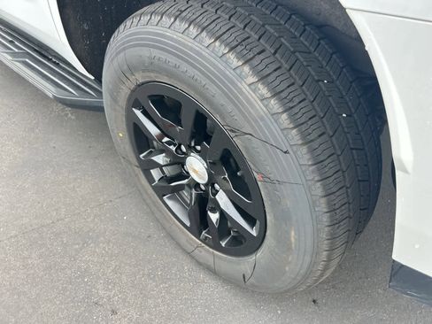 Used 2024 Chevrolet Tahoe LT image 40