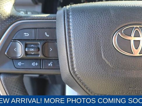 Used 2025 Toyota 4Runner TRD Off-Road image 16